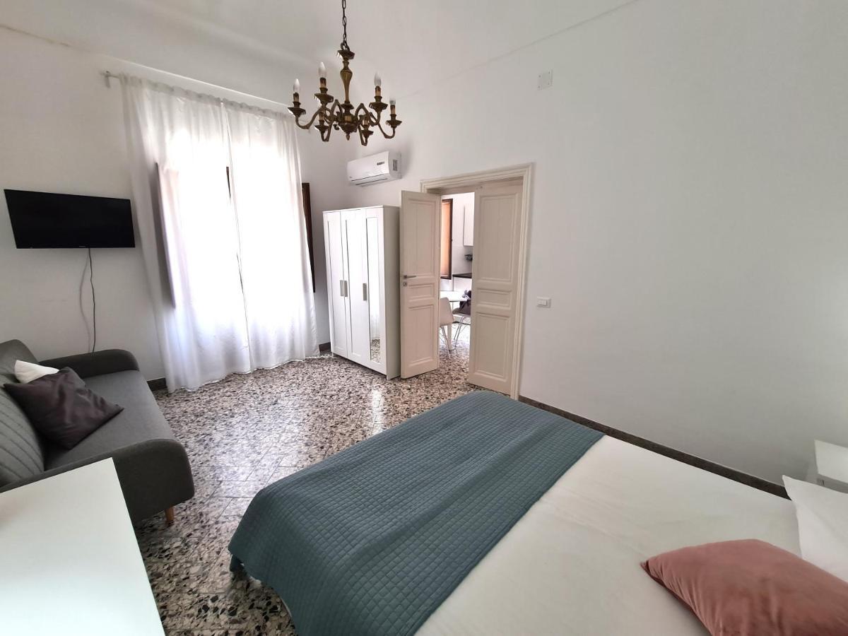 カステッランマーレ・デル・ゴルフォ Casa Laraヴィラ エクステリア 写真