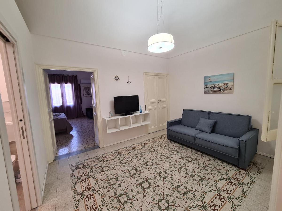 カステッランマーレ・デル・ゴルフォ Casa Laraヴィラ エクステリア 写真